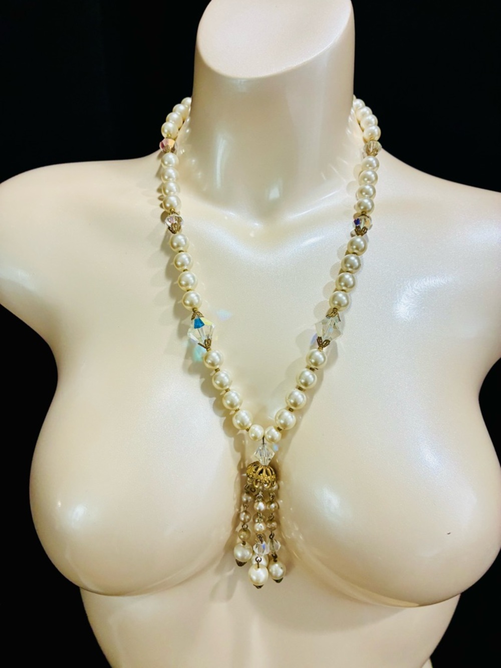 Ethereal VTG Pearl and Austrian Crystal Tassel Necklace in Cream Old Money EUC
